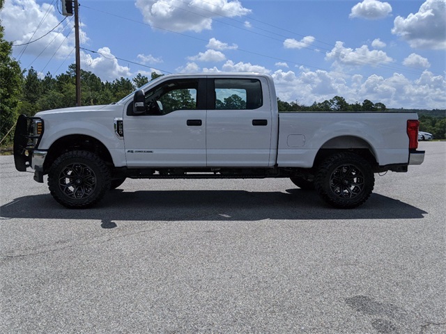 Pre-Owned 2018 Ford F-250SD XLT 4WD 4D Crew Cab