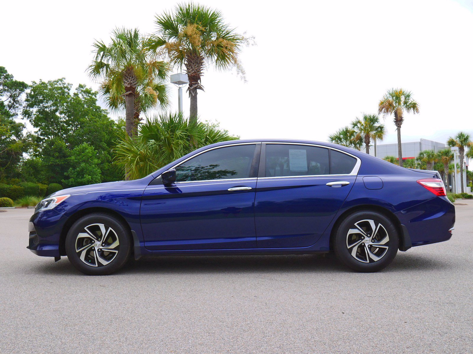 Pre Owned 2017 Honda Accord Lx Fwd 4d Sedan