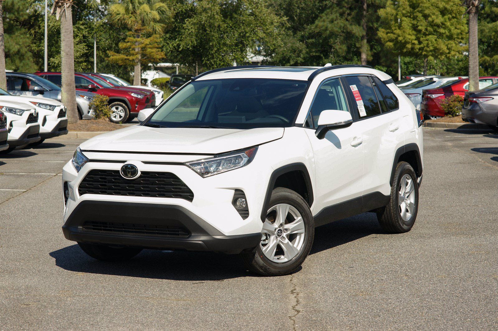 New 2020 Toyota RAV4 XLE FWD 5