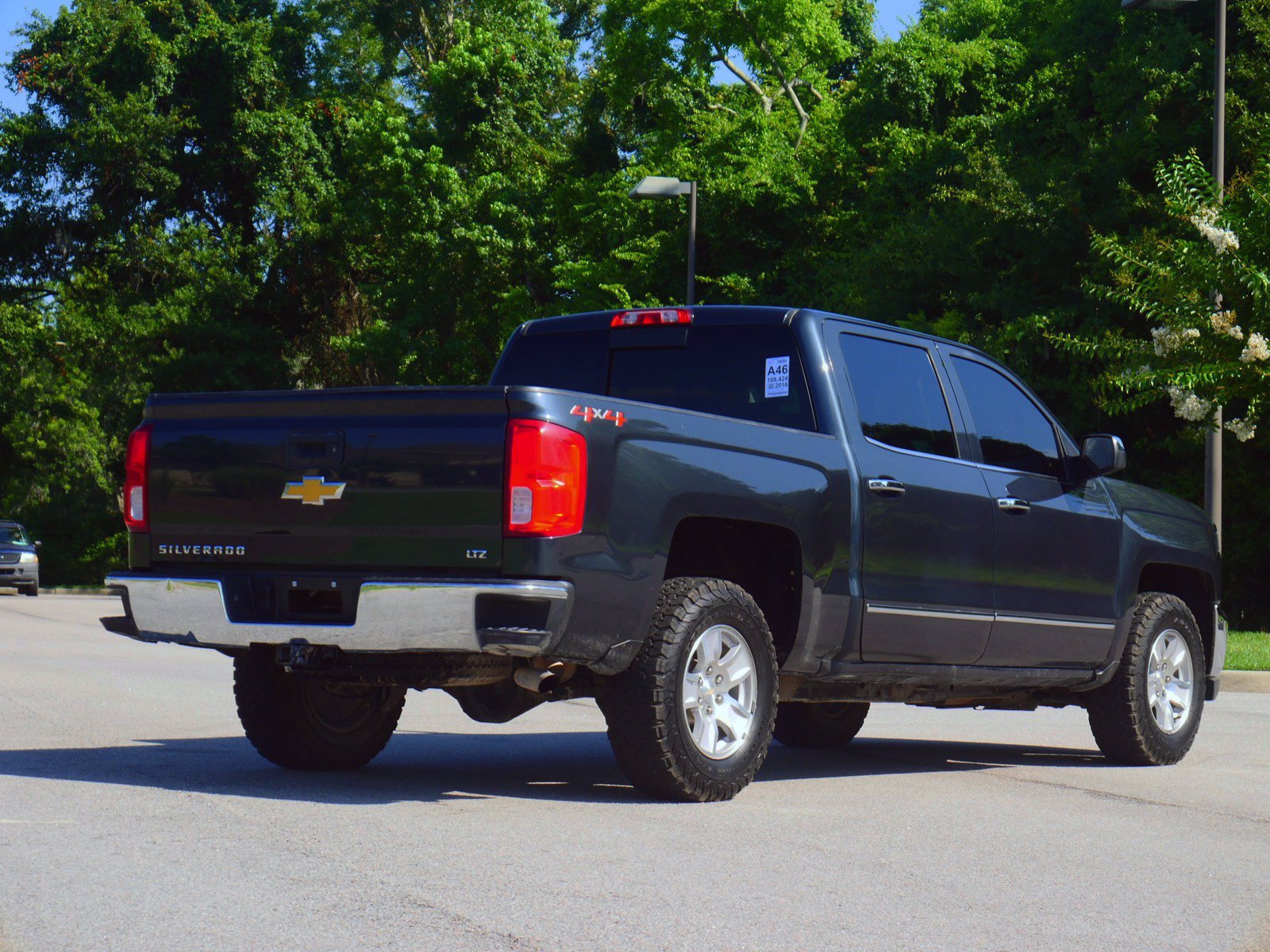 Pre-Owned 2018 Chevrolet Silverado 1500 LTZ 4WD 4D Crew Cab