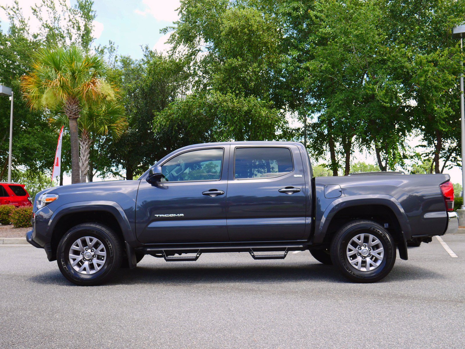 Pre-Owned 2018 Toyota Tacoma SR5 RWD 4D Double Cab