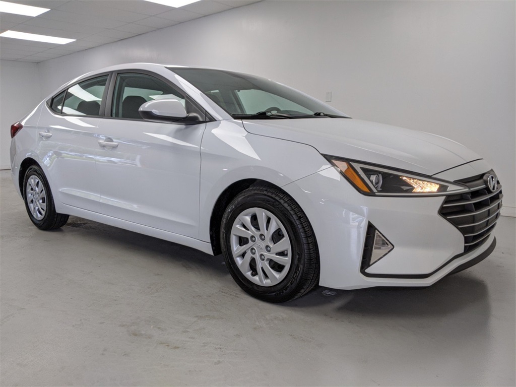 Pre-owned 2019 Hyundai Elantra Se Fwd 4d Sedan