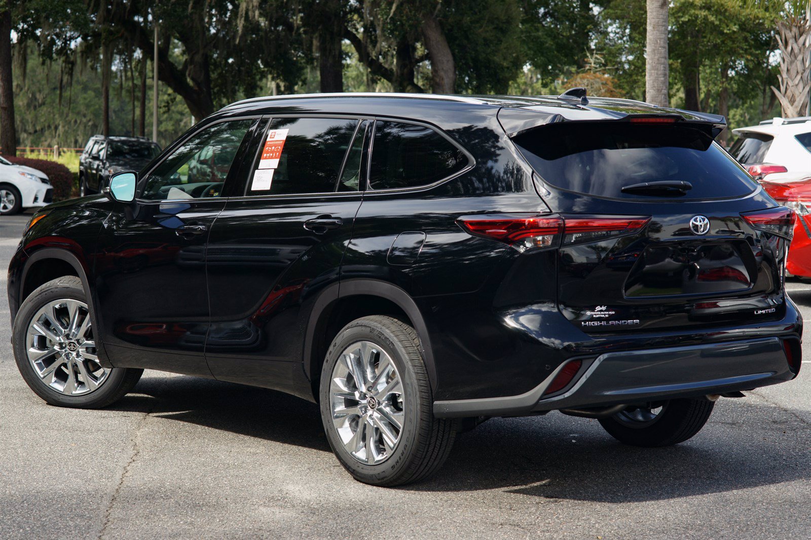 New 2020 Toyota Highlander Limited FWD 4