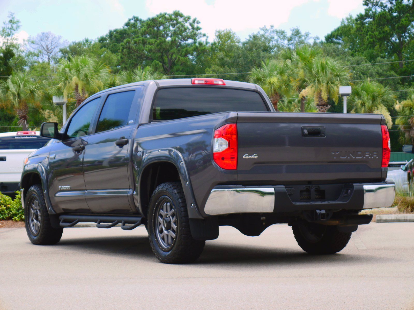 Certified Pre-Owned 2017 Toyota Tundra SR5 4WD 4D CrewMax