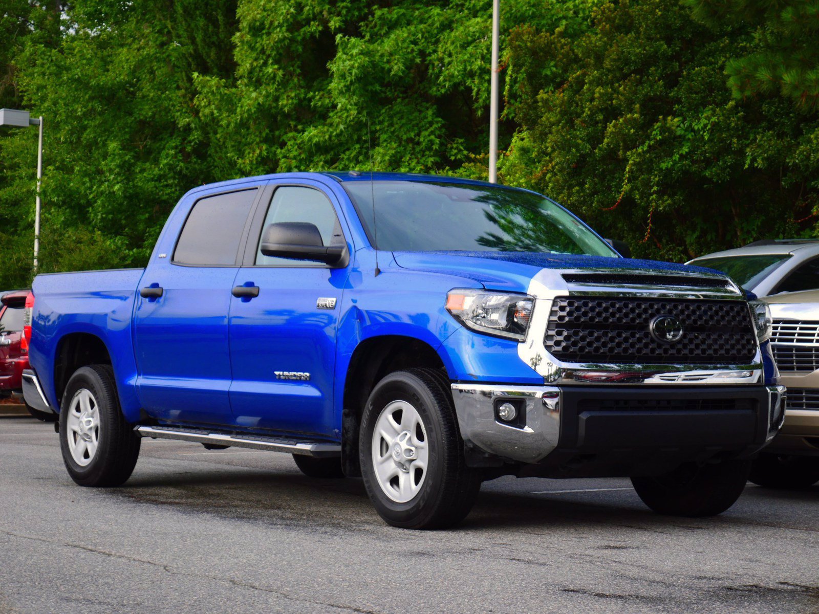 Pre-Owned 2018 Toyota Tundra SR5 4WD 4D CrewMax