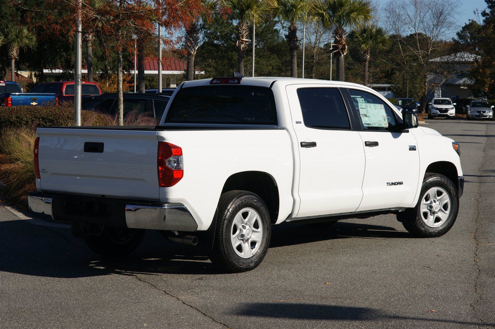 New 2020 Toyota Tundra SR5 CrewMax 5.5′ Bed 5.7L (Natl)