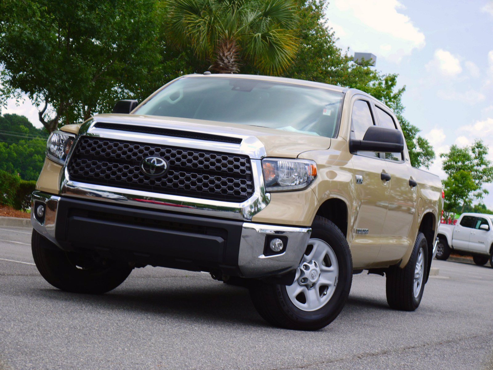 Certified Pre-Owned 2018 Toyota Tundra SR5 RWD 4D CrewMax