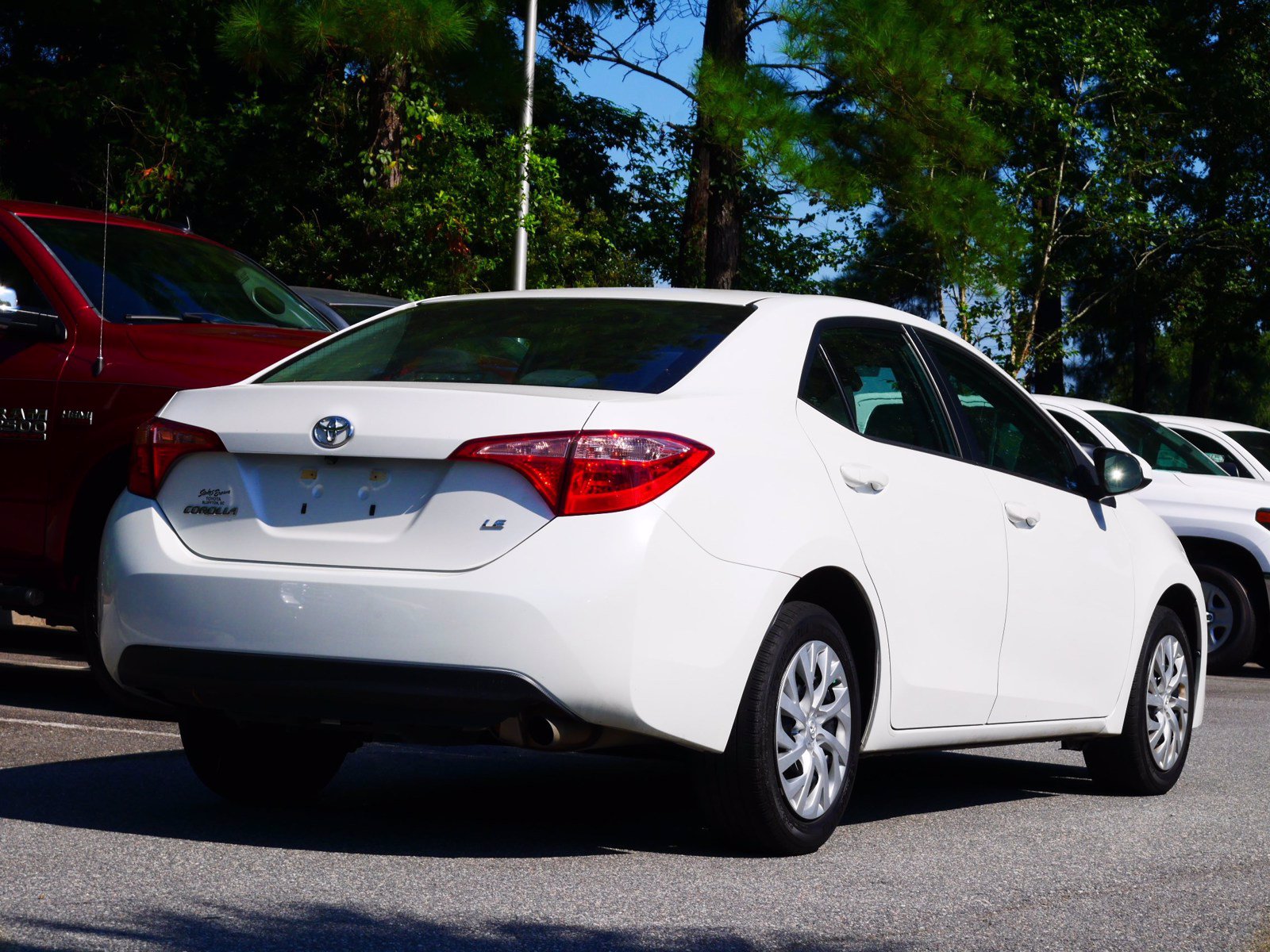 Pre-Owned 2018 Toyota Corolla LE FWD 4D Sedan