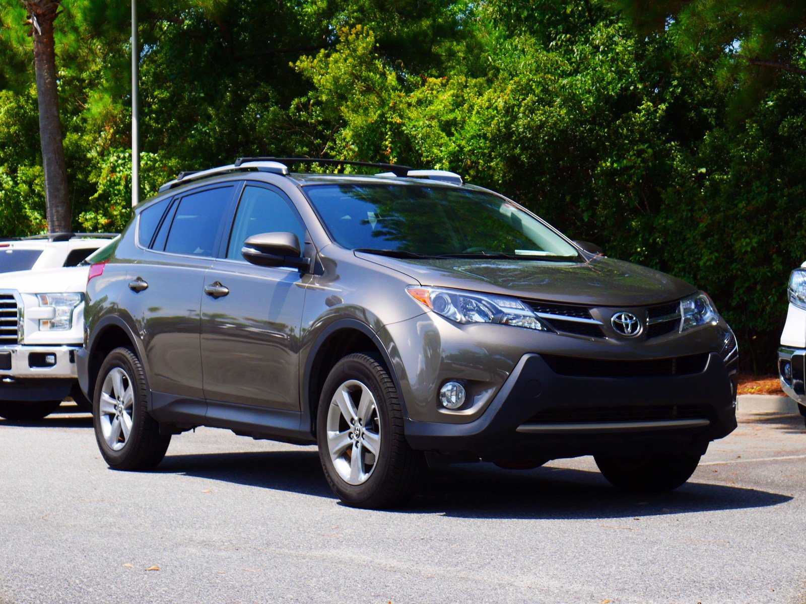 Pre Owned 2015 Toyota RAV4 XLE FWD 4D Sport Utility