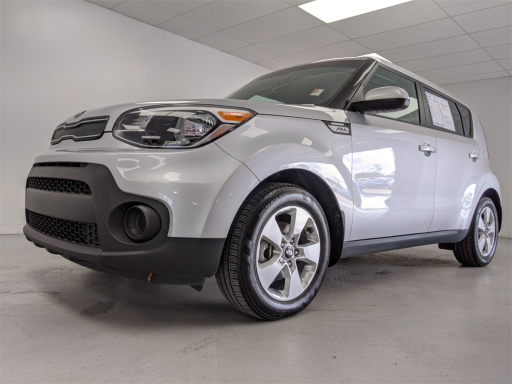 Pre-Owned 2017 Kia Soul Base FWD 4D Hatchback